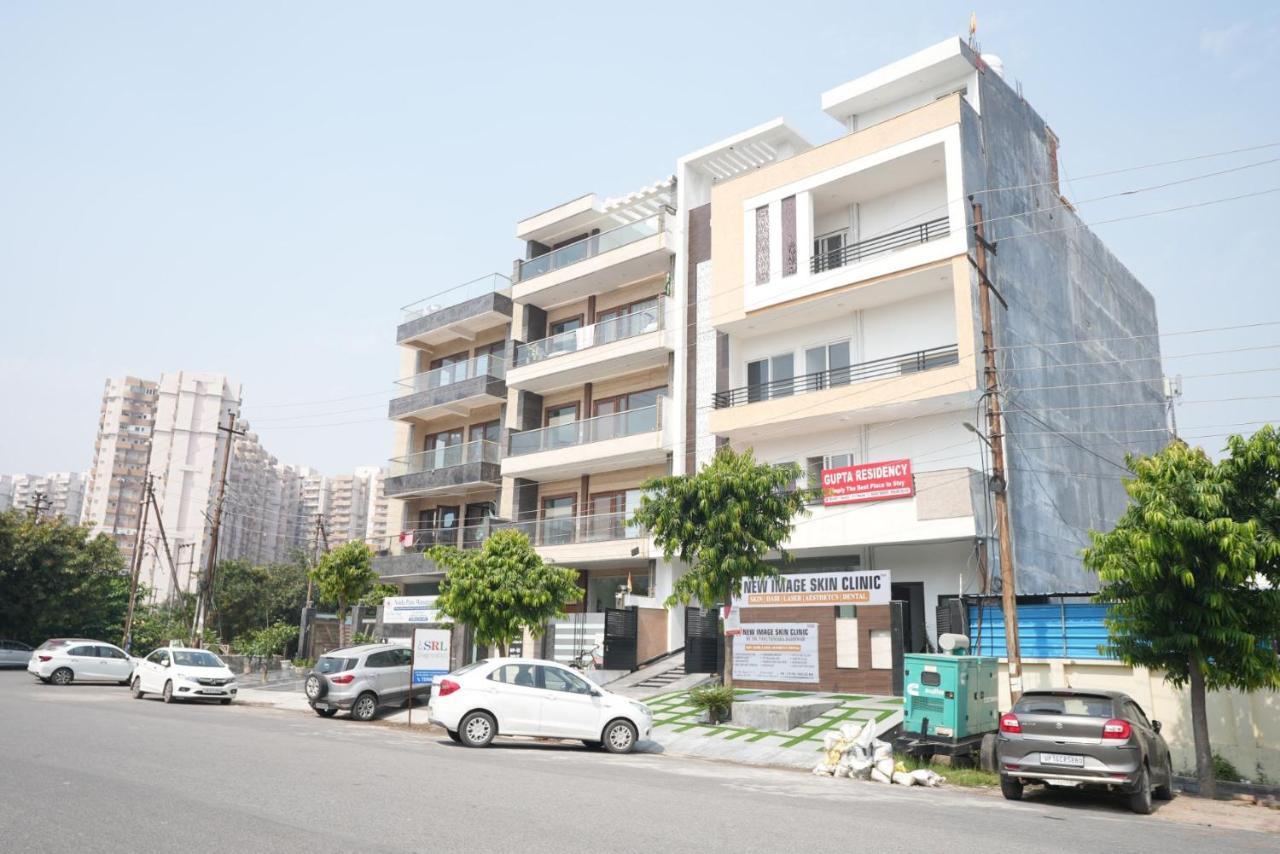 Gupta Residency Near Ajnara Heritage Нойда Экстерьер фото